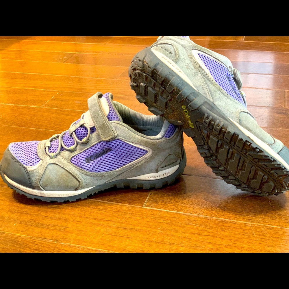 Columbia hiking shoes